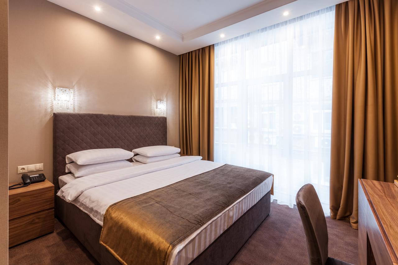 Crystal Hotel Киев Экстерьер фото